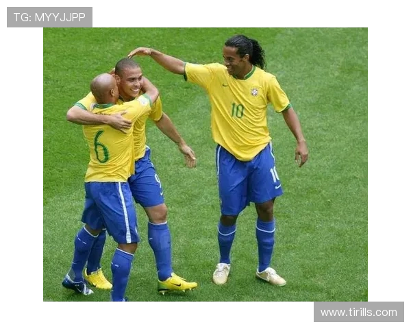 足球明星虚影图片展现运动魅力与激情的完美结合